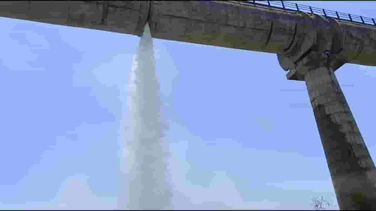 पंढरपुरात उजनीच्या कालव्याला मोठी गळती, व्हिडीओ पाहून व्हाल अवाक्