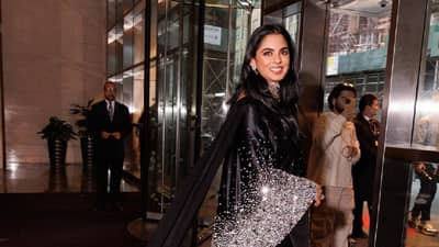 Isha Ambani Met Gala 2023 : मेट गालामध्ये इशा अंबानीचा ग्लॅमरस लूक, आलिया-प्रियांकालाही मागे टाकलं !
