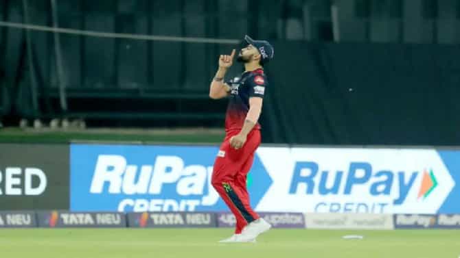 Virat kohli Fight IPL 2023 : विराट कोहलीने मैदानात राडा घातला, पण त्याच्या एका कृतीने जिंकलं मन