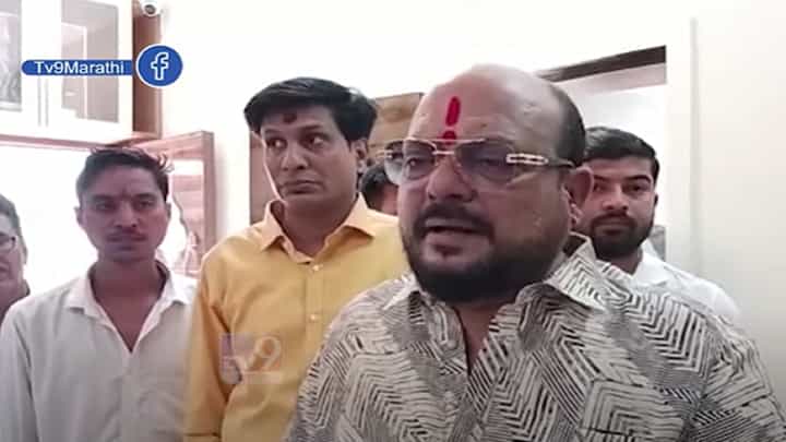 नुकसानग्रस्तांसाठी गुलाबराव पाटील कॅबिनेटमध्ये करणार 'ही' मागणी नुकसानग्रस्तांसाठी गुलाबराव पाटील कॅबिनेटमध्ये करणार 'ही' मागणी