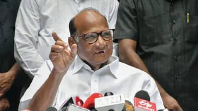 Sharad Pawar : काँग्रेस अहंकारी, शरद पवार यांची काँग्रेसवर थेट टीका; आत्मचरित्रात नेमके काय म्हणाले?