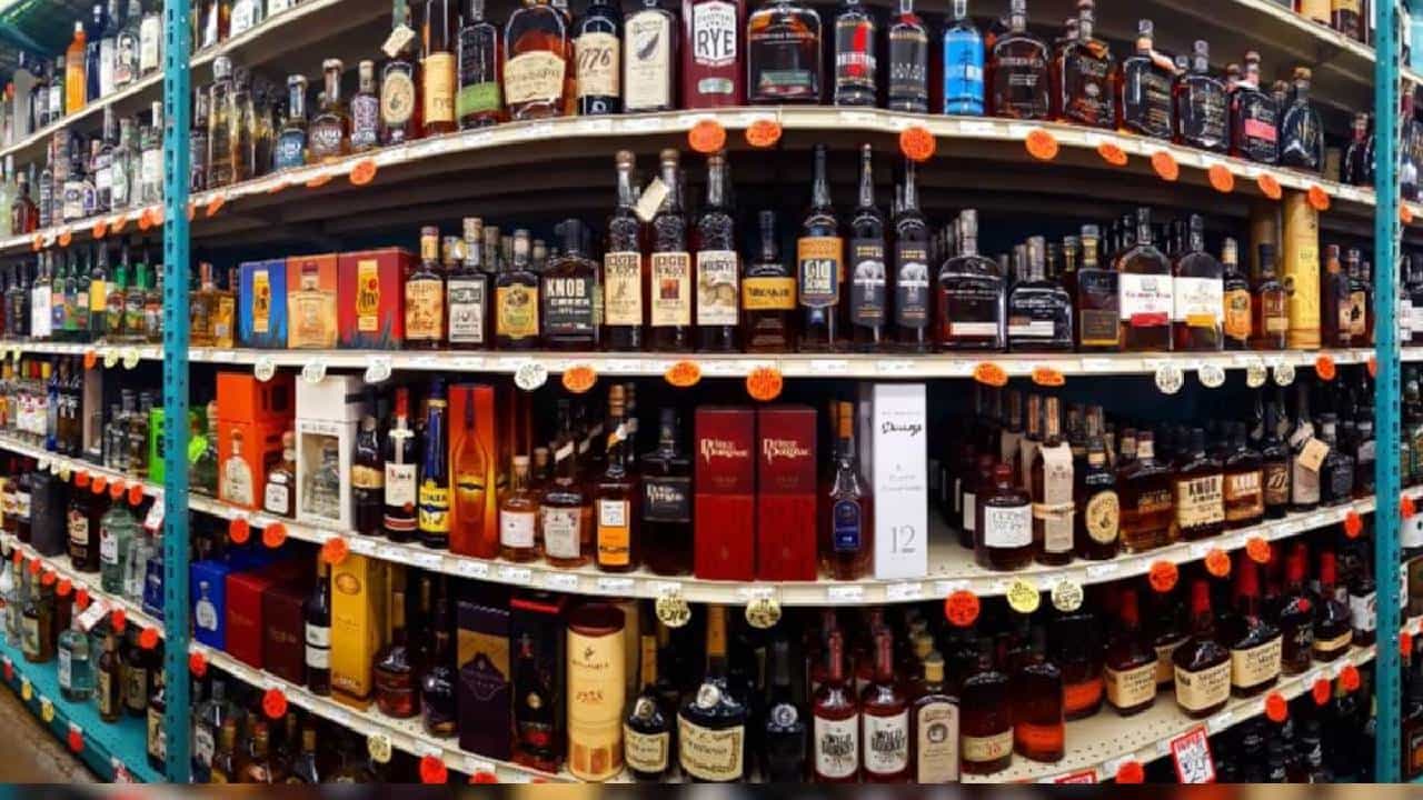 Liquor : हेच पृथ्वीतलावरील मद्यराष्ट्र! येथे भरते मयशाळा, दारु रिचविण्यात हा देश सर्वात पुढे, भारताचा क्रमांक कितवा?