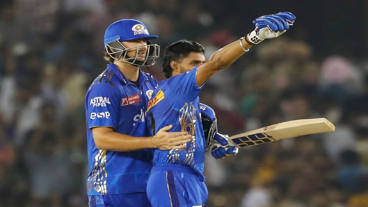 Mumbai Indians | मुंबई इंडियन्सची ऐतिहासिक कामगिरी, रोहित शर्मा याच्या नेतृत्वात एकेकाला ठोकून काढलं