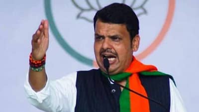देवेंद्र फडणवीसांची तुफान फटके बाजी; म्हणाले मी पुन्हा येईन म्हटलं की…