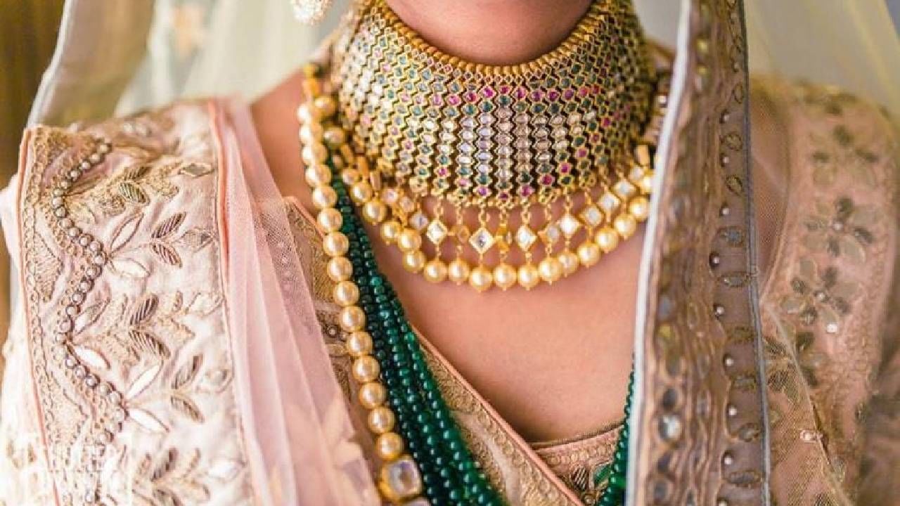 Gold Silver Price Today : सोन्याने गाठला हजाराचा टप्पा, चांदी पण सुसाट, 10 ग्रॅमसाठी इतके रुपये मोजा