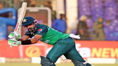 Babar Azam | बाबर आझम याचा कारनामा, विराट कोहली याला पछाडत महारेकॉर्ड