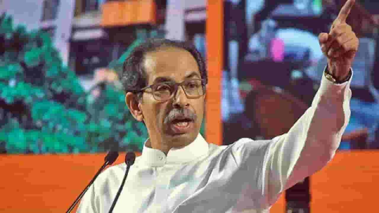 एकही पाऊल मागे घेतलं जात नाहीये, हे सरकार पडेल?; ठाकरेंचा दावा