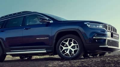 फॉर्चुनरला टक्कर देण्यासाठी ही कार येत आहे नवीन अवतारात, किती आहे किंमत?