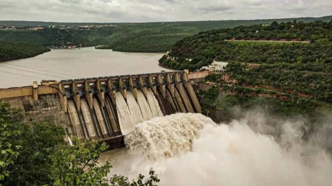 Koyna Dam Earthquake : महाराष्ट्राची भाग्यलक्षमी असणाऱ्या कोयना धरण परिसरात  भूकंपाचा सौम्य धक्का - Marathi News | Satara Koyna Dam Earthquake Richtel  Scale Koyna Irrigation Division ...