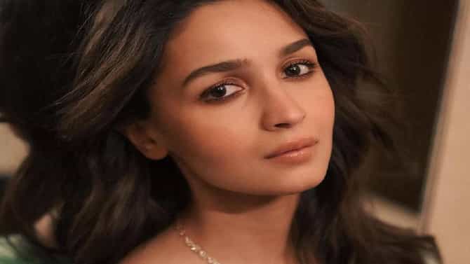 आपका बेटा परेशान करता है, आलिया भट्टने कोणाकडे केली तक्रार ? Video व्हायरल