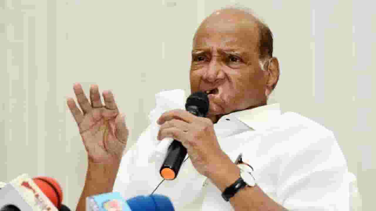 दंगलींवरून शरद पवार यांचा शिंदे-फडणवीस यांच्यावर हल्लाबोल; 'अशा गोष्टींना प्रोत्साहन...' दंगलींवरून शरद पवार यांचा शिंदे-फडणवीस यांच्यावर हल्लाबोल; 'अशा गोष्टींना प्रोत्साहन...'