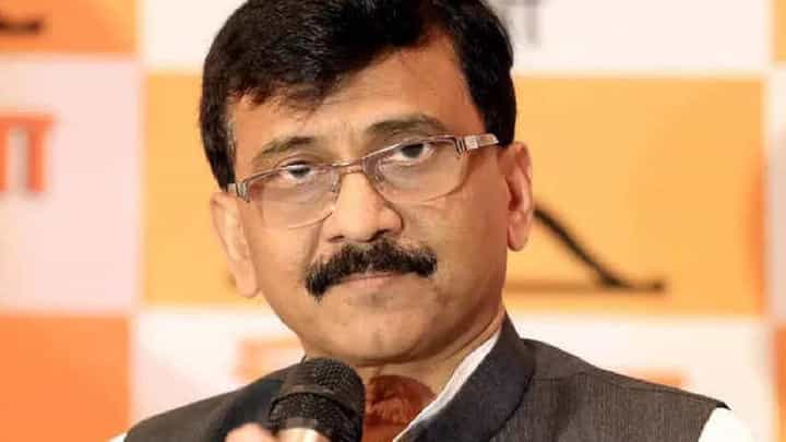 'संजय राऊत उकीरड्यावरच्या बेवारस कुत्र्यासारखे', कुणी केला हल्लाबोल 'संजय राऊत उकीरड्यावरच्या बेवारस कुत्र्यासारखे', कुणी केला हल्लाबोल