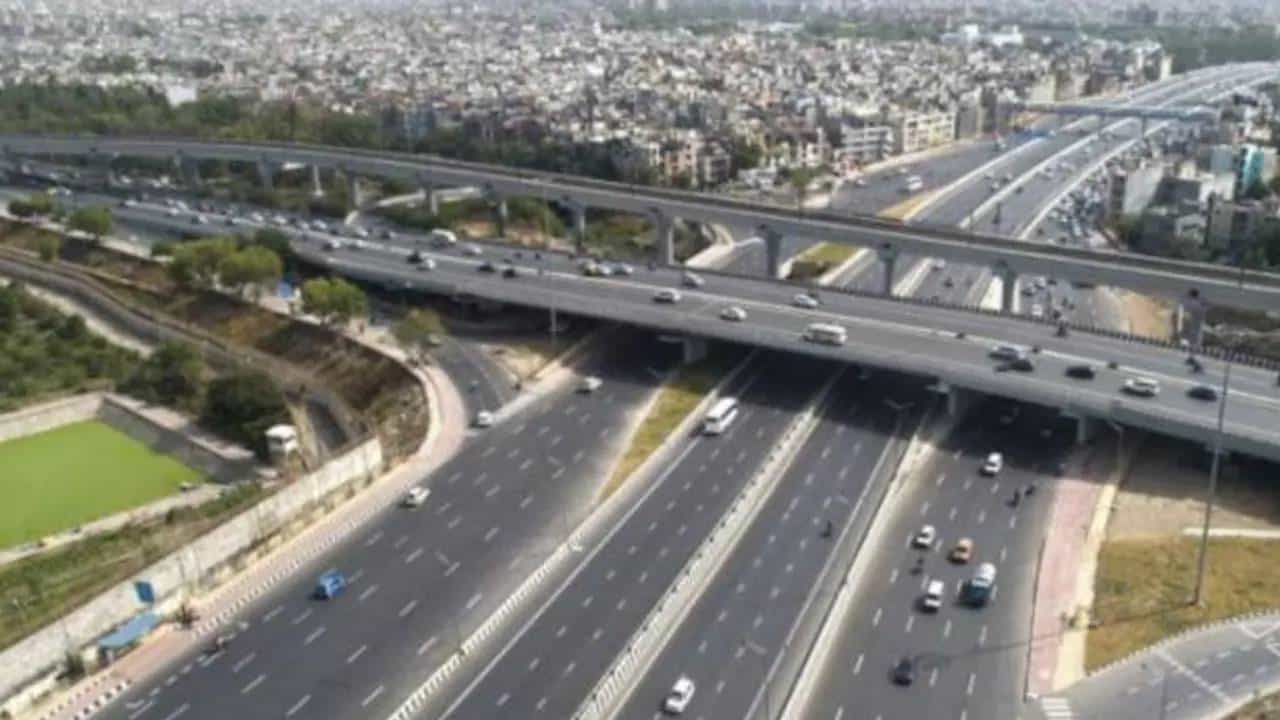 New Expressways : ना पेट्रोलची चिंता, ना डिझेलचा खर्च, या हायवेवर विना इंधन धावतील गाड्या