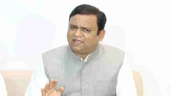 शिंदे-फडणवीस सरकारला धोका आहे काय?; विधानसभा अध्यक्षांनी दोन शब्दातच दिलं उत्तर