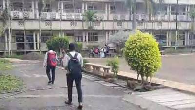 पोरींच्या अंगावरील उलटे कपडे पाहून पालकांना प्रश्न पडला; त्यानंतर जे समोर आलं ते धक्कादायक होतं