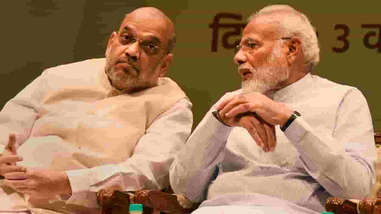 ‘महाराष्ट्रात ED, CD फक्त मराठी माणसाला लागली’; ठाकरे गटाच्या नेत्याची कोणावर टीका ‘महाराष्ट्रात ED, CD फक्त मराठी माणसाला लागली’; ठाकरे गटाच्या नेत्याची कोणावर टीका