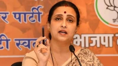 ‘एका धोबीला मुलींच्या संरक्षणाची जबाबदारी?’, चर्चगेट वसतीगृहातील प्रकरणाबाबत चित्रा वाघ भडकल्या