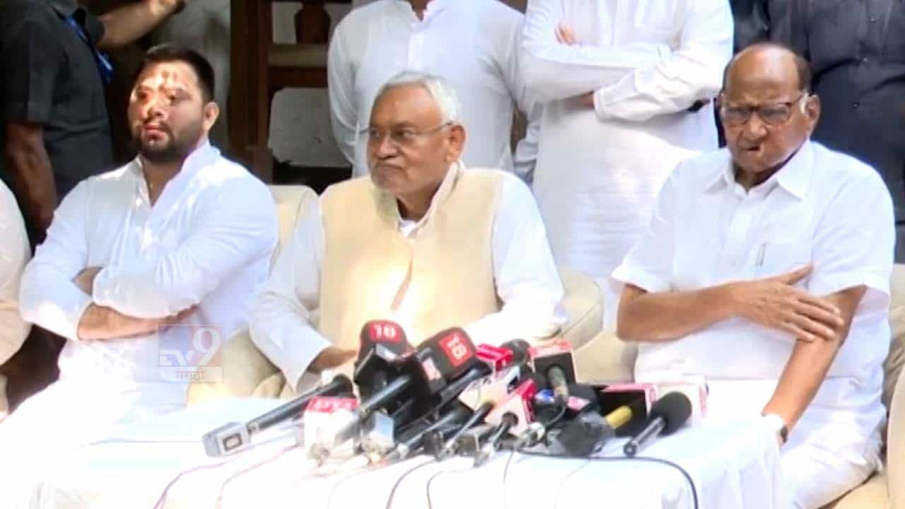 नितीश कुमार-शरद पवार यांची भेट, देशातील विरोधी पक्ष एकत्र येणार?, चर्चेत नेमकं काय घडलं?