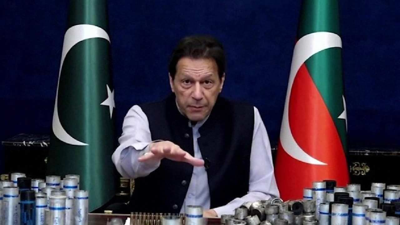 Imran Khan Arrest : इमरान खान यांची अटक अवैध; पाकिस्तानच्या सर्वोच्च न्यायालयाचा मोठा निर्णय