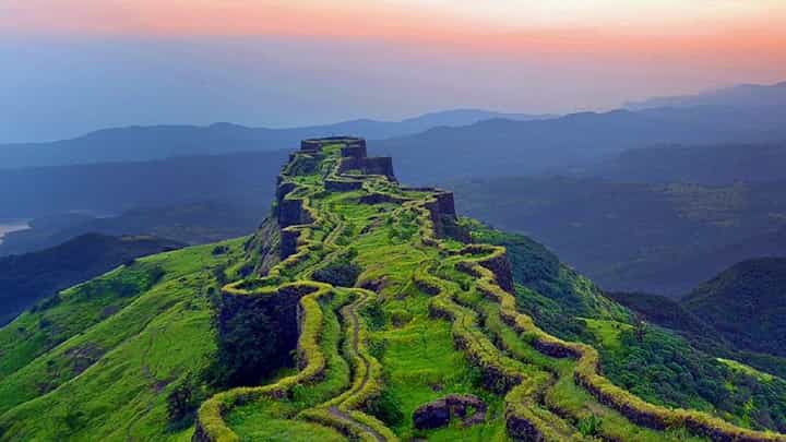 आता दुर्गप्रेमींची प्रतीक्षा संपली, तोरणा गडाच्या संबंधित शिवप्रेमींसह गडप्रेमींना आनंदाची बातमी आता दुर्गप्रेमींची प्रतीक्षा संपली, तोरणा गडाच्या संबंधित शिवप्रेमींसह गडप्रेमींना आनंदाची बातमी