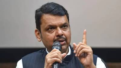 देवेंद्र फडणवीस यांच्या आदेशानंतर त्र्यंबकेश्वर मंदिर घटनेप्रकरणी कारवाई सुरू, काय आहे प्रकरण?