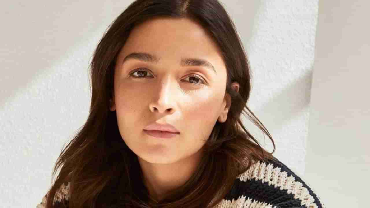 Alia Bhatt | आलिया भट्ट हिच्यावर चोरीचा आरोप, थेट दीपिका पादुकोण हिचेच