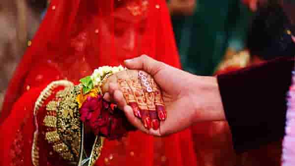 कोण आहे हा दर्यादिल शेतकरी ? ज्याच्या मुलीच्या लग्नाला जनावर, पक्षी, मुंग्यानीही लावली हजेरी