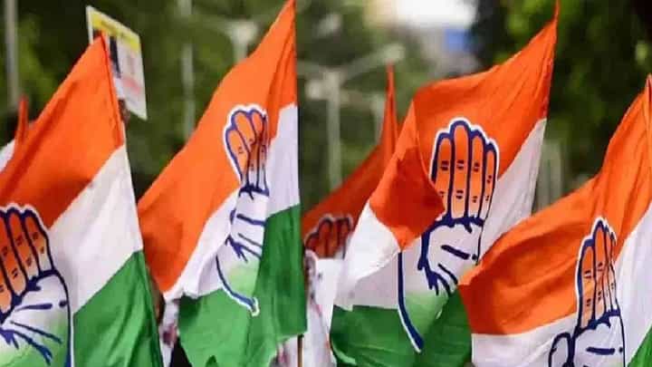 Karnataka Election Result | काँग्रेसची घोडदौड सुरुच, भाजप-जेडीएसच्या जागा घटल्या; अंतिम विजय कुणाचा? Karnataka Election Result | काँग्रेसची घोडदौड सुरुच, भाजप-जेडीएसच्या जागा घटल्या; अंतिम विजय कुणाचा?