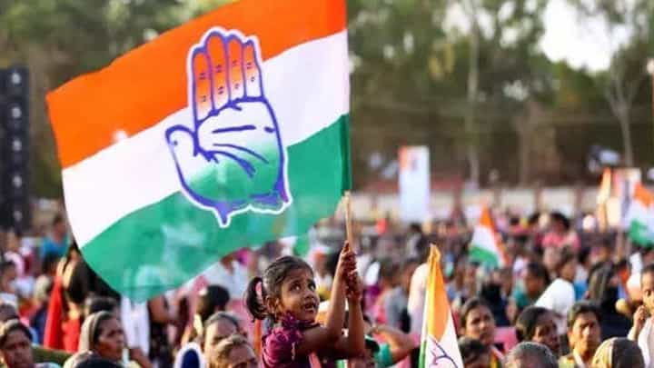 कर्नाटक निवडणुकीत काँग्रेसचा दणदणीत विजय; ठाकरे गटाच्या नेत्याची जळजळीत टीका, म्हणाला... भाजपला कर्नाटक निवडणुकीत काँग्रेसचा दणदणीत विजय; ठाकरे गटाच्या नेत्याची जळजळीत टीका, म्हणाला... भाजपला