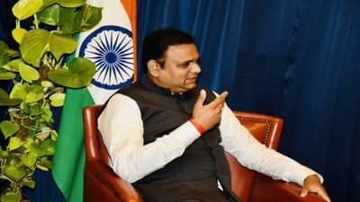 ….अन्यथा, आम्ही धमकी देत नाही, नाहीतर म्हणाल… राऊत यांचा नार्वेकरांना इशारा