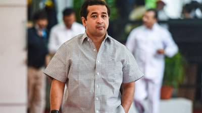 ‘उद्धव ठाकरे यांच्यावर बोलणं बंद करा’, नितेश राणे यांना ठाकरे गटाचा इशारा