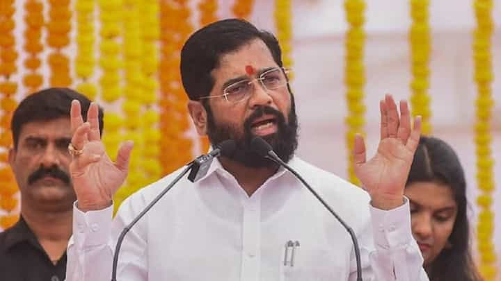 कुणाचा मुलगा? कोणाचा पाळणा? मुख्यमंत्री शिंदे यांच्यावर राष्ट्रवादी नेत्याने चढवला जोरदार हल्लाबोल कुणाचा मुलगा? कोणाचा पाळणा? मुख्यमंत्री शिंदे यांच्यावर राष्ट्रवादी नेत्याने चढवला जोरदार हल्लाबोल