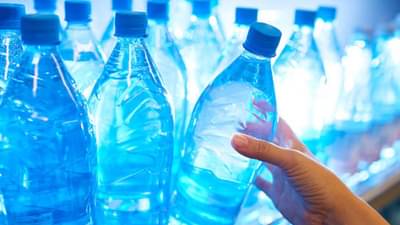 थांबा कल्याण स्टेशनला जाताय? तुमच्याकडे आहे का? पाण्यानं भरलेली बॉटल, अन्यथा…