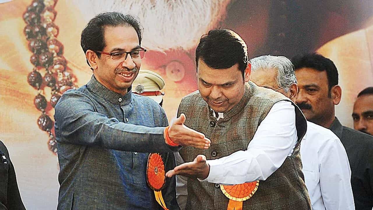 देवेंद्र फडणवीस यांनी सांगितले उद्धव ठाकरे यांच्या 'त्या' पोपटाचे भविष्य