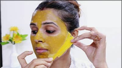 टॅनिंग रिमूव्हल क्रीमच्या शोधात? घरच्या घरी बनवा हा फेसपॅक