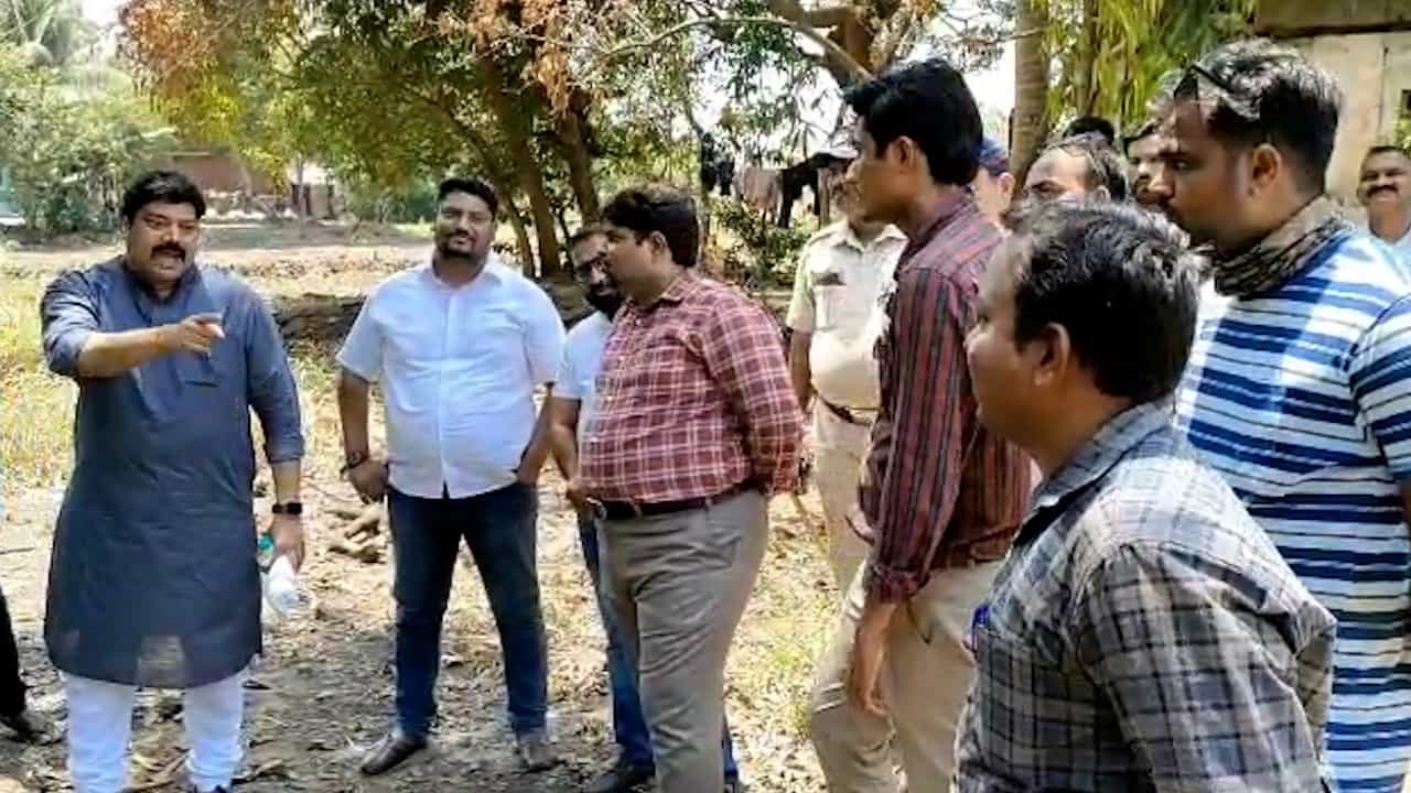 'तुम्ही इकडे या, नाही आले तर...', मनसे आमदाराने कुणाला दिला दम 'तुम्ही इकडे या, नाही आले तर...', मनसे आमदाराने कुणाला दिला दम