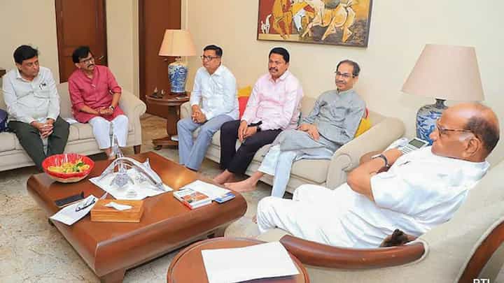 जागावाटपावरून मविआत वादंग, संजय राऊत यांच्या 'त्या' विधानावर एकनाथ खडसे म्हणतात... जागावाटपावरून मविआत वादंग, संजय राऊत यांच्या 'त्या' विधानावर एकनाथ खडसे म्हणतात...