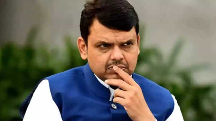 भाजपमध्येच भेदभाव! काय कारण? चक्क आमदाराने दिली राजीनाम्याची धमकी; फडणवीस यांनाच अल्टीमेट? भाजपमध्येच भेदभाव! काय कारण? चक्क आमदाराने दिली राजीनाम्याची धमकी; फडणवीस यांनाच अल्टीमेट?
