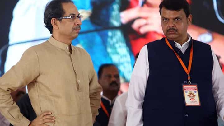 'मातोश्री'वर डायरेक्ट आरोप नाही! दंगली आणि राणेंच्या आरोपानंतर शिवसेना आक्रमक; फडणवीस यांच्याकडे करणार कोणती मागणी? 'मातोश्री'वर डायरेक्ट आरोप नाही! दंगली आणि राणेंच्या आरोपानंतर शिवसेना आक्रमक; फडणवीस यांच्याकडे करणार कोणती मागणी?