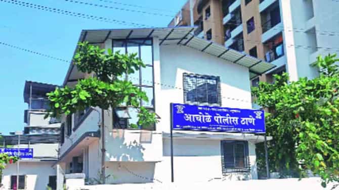 चहाच्या बंद दुकानात घडला थरार, शटर उघडताच जे दिसलं त्याने सर्वच हादरले; त्या तीन मित्रांमध्ये काय घडलं?