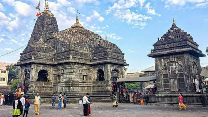 त्र्यंबकेश्वर मंदिर वादावर पडदा? पुजाऱ्यांची इच्छा नसल्यास, 'धूप प्रथा' बंद करू? कोणाची नाराजी? त्र्यंबकेश्वर मंदिर वादावर पडदा? पुजाऱ्यांची इच्छा नसल्यास, 'धूप प्रथा' बंद करू? कोणाची नाराजी?