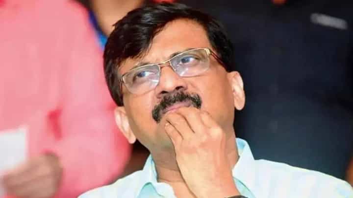 'संजय राऊत हा सैराट सारखा पिक्चर काढणार, त्याचा अंत सुसाईडमध्ये होणार', शिवसेनेच्या नेत्याचा घणाघात 'संजय राऊत हा सैराट सारखा पिक्चर काढणार, त्याचा अंत सुसाईडमध्ये होणार', शिवसेनेच्या नेत्याचा घणाघात