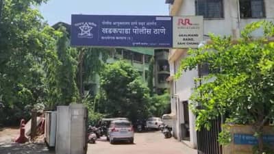 वेतनवाढ मागणाऱ्या महिला कर्मचाऱ्याकडे डॉक्टरची शरीरसुखाची मागणी, कुठे घडली धक्कादायक घटना?