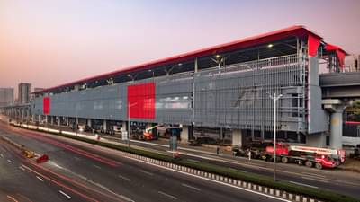 प्रवासात मोबाईल फोनचं नेटवर्क सारखं जातंय ? मेट्रोच्या खांबांवर उभे राहणार छोटे टॉवर, दहा वर्षांत 120 कोटीचं उत्पन्न