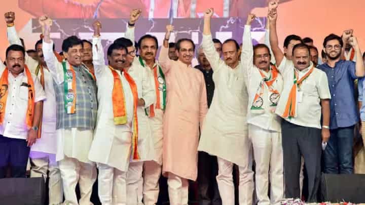 महाविकास आघाडीत जागावाटपाआधीच तिढा वाढला? कोणी सांगतिला कोणत्या जागेवर दावा? मविआत फुट? महाविकास आघाडीत जागावाटपाआधीच तिढा वाढला? कोणी सांगतिला कोणत्या जागेवर दावा? मविआत फुट?