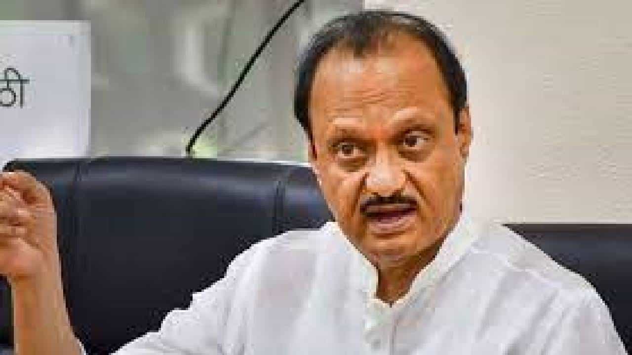 फुटकळ लोकं काहीही म्हणतील, त्यांना उत्तर द्यायला बांधील नाही; अजिप पवार यांचा रोख कुणावर?