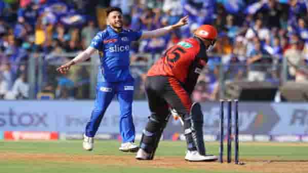 Akash Madhwal IPL 2023 : चान्सच नाय, एकदम कडक, मधवालच्या परफेक्ट यॉर्करने बुमराह आठवला Video