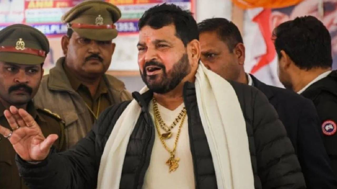‘मैं नार्को टेस्ट करवाने को तैयार’; ...मात्र ब्रिजभूषण सिंह यांनी ठेवली ही पैलवानांसमोर अट ‘मैं नार्को टेस्ट करवाने को तैयार’; ...मात्र ब्रिजभूषण सिंह यांनी ठेवली ही पैलवानांसमोर अट