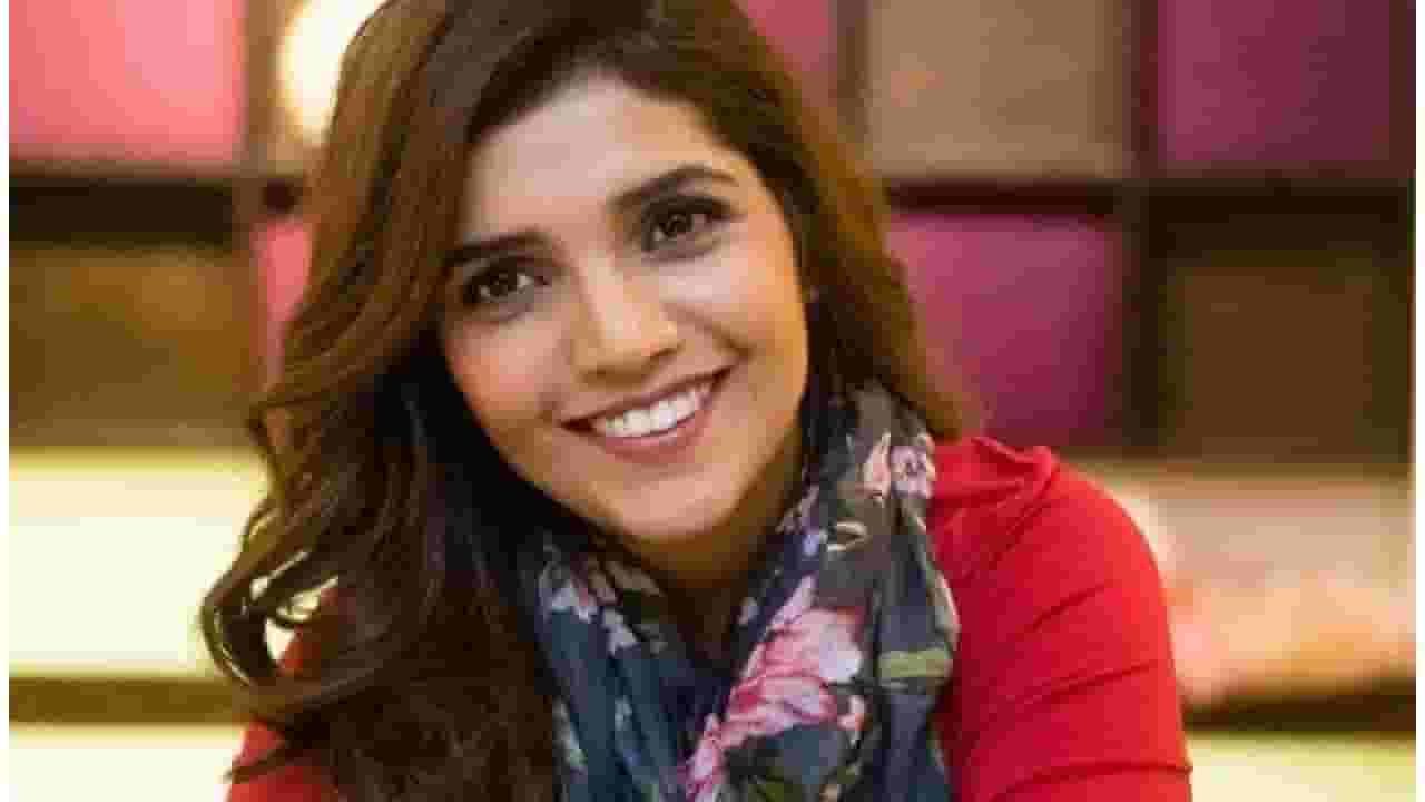 नाट्यगृहांच्या दुरावस्थेचा विषय चर्चेत असताना मुक्ता वर्बे हिनं केलं 'या' नाट्यगृहाचं कौतुक नाट्यगृहांच्या दुरावस्थेचा विषय चर्चेत असताना मुक्ता वर्बे हिनं केलं 'या' नाट्यगृहाचं कौतुक