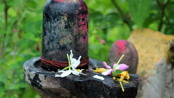 Mahamrutyunjay Mantra : अत्यंत प्रभावी आहे महामृत्युंजय मंत्र, नियम आणि फायदे